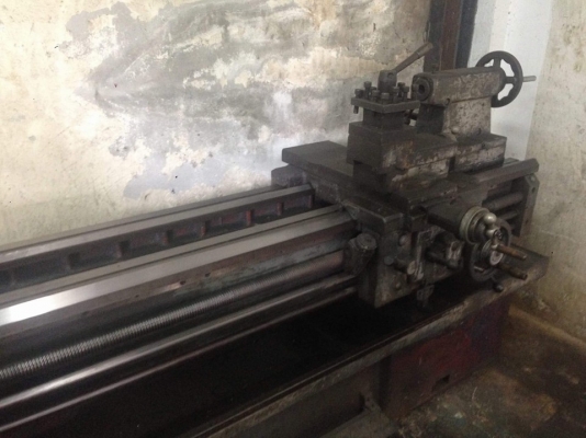 ขายครับขายเครื่องกลึง phillips imperial (yam) ขนาดประมาณ 9 ฟุต 4 เพลา เบรค ยันงานประมาณ 1650 -1700 มม. สวิงประมาณ 850 ผ่านป้อมประมาณ 420 เครื่องเงียบ สไลด์สวยๆ แน่นๆ สีไม่สวย เอาไปเก็บรายละเอียดนิดหน่อย 165000 บาท ประกันราคานี้ใน 7 วัน 0814583376 เอก ปทุม