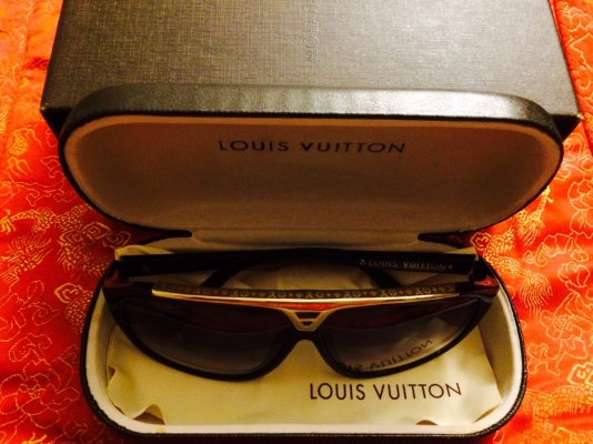 แว่น louis vuitton evidence
