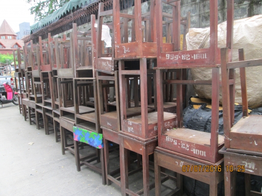 ขายถูกโต๊ะเก้าอี้//นักเรียน//รุ่นเก่า//มี 150ฃุด//ตามรูปเลยครับ ขายถูกโต๊ะเก้าอี้//นักเรียน//รุ่นเก่า//มี 150ฃุด//ตามรูปเลยครับ