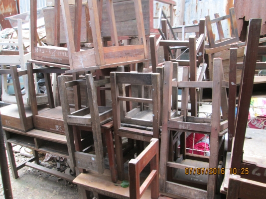 ขายถูกโต๊ะเก้าอี้//นักเรียน//รุ่นเก่า//มี 150ฃุด//ตามรูปเลยครับ ขายถูกโต๊ะเก้าอี้//นักเรียน//รุ่นเก่า//มี 150ฃุด//ตามรูปเลยครับ