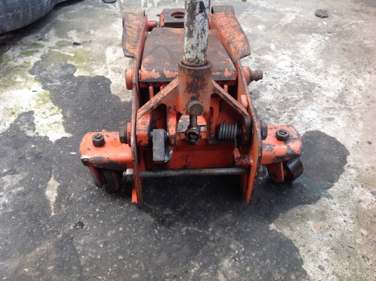 แม่แรง 3ตัน เพลาบิด มือสอง ใช้งานได้ปกติ