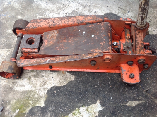 แม่แรง 3ตัน เพลาบิด มือสอง ใช้งานได้ปกติ