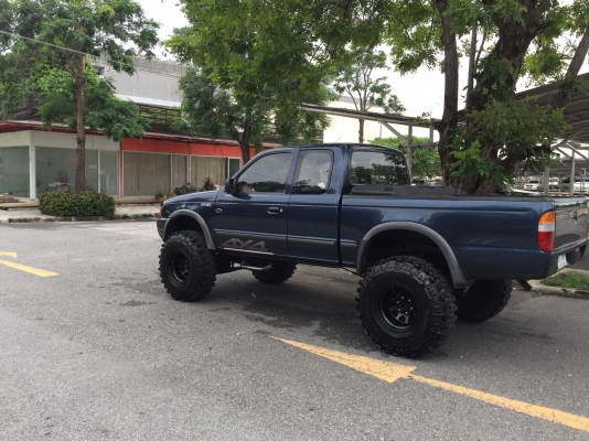 รถกระบะฟอร์ดพร้อมลุย ยกสูง เครื่องช่วงล่างเยี่ยม