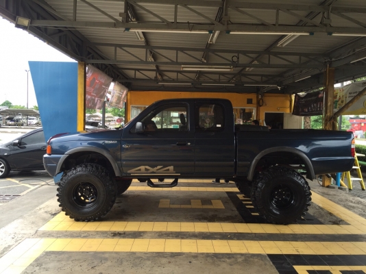 รถกระบะฟอร์ดพร้อมลุย ยกสูง เครื่องช่วงล่างเยี่ยม