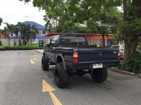 รถกระบะฟอร์ดพร้อมลุย ยกสูง เครื่องช่วงล่างเยี่ยม