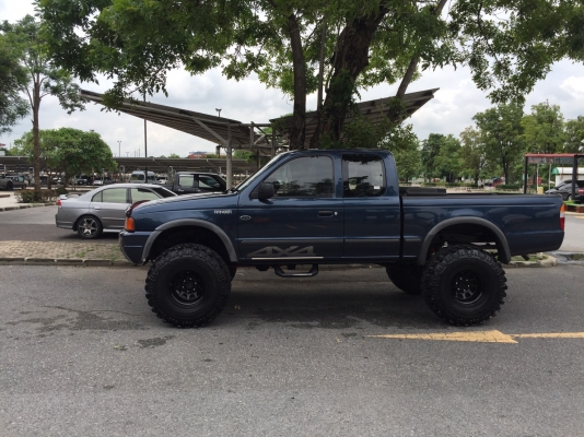 รถกระบะฟอร์ดพร้อมลุย ยกสูง เครื่องช่วงล่างเยี่ยม