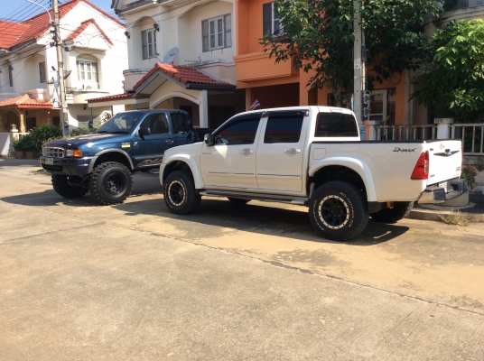 รถกระบะฟอร์ดพร้อมลุย ยกสูง เครื่องช่วงล่างเยี่ยม