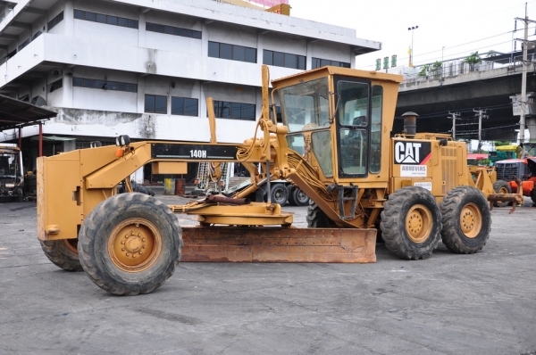 มาถึงใหม่ๆครับ รถมอเตอร์เกรดเดอร์ MOTORGRADER CATERPILLAR 140H