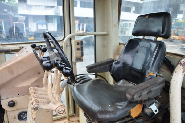 มาถึงใหม่ๆครับ รถมอเตอร์เกรดเดอร์ MOTORGRADER CATERPILLAR 140H มาถึงใหม่ๆครับ รถมอเตอร์เกรดเดอร์ MOTORGRADER CATERPILLAR 140H