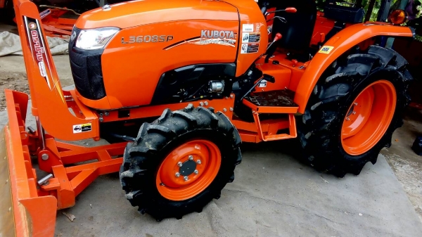 ขายรถไถคูโบต้า KUBOTA L 3608SP พร้อมชุดใบมีดดันหน้าคานล่าง ผาน 6X22 ขายรถไถคูโบต้า KUBOTA L 3608SP พร้อมชุดใบมีดดันหน้าคานล่าง ผาน 6X22