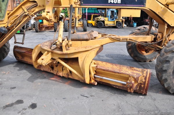 มาถึงใหม่ๆครับ รถมอเตอร์เกรดเดอร์ MOTORGRADER CATERPILLAR 140H