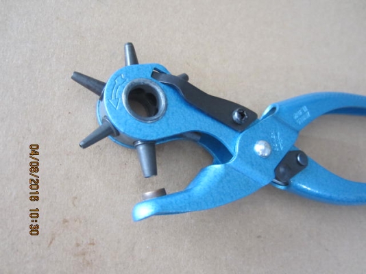 ขายที่เจาะรูหนัง สายเข็มขัด BOKER Made in Germany.เก่าเก็บ