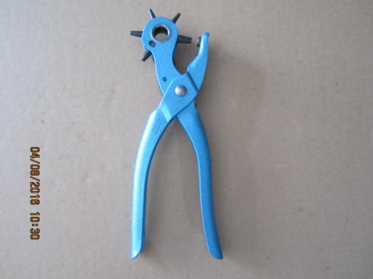 ขายที่เจาะรูหนัง สายเข็มขัด BOKER Made in Germany.เก่าเก็บ