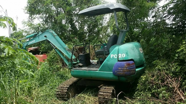 ขายรถแมคโค PC-20-7 ชื้อเก่านอกมาไม่นาน แทรกเหล็ก อินวอย ขายไม่แพงครับ