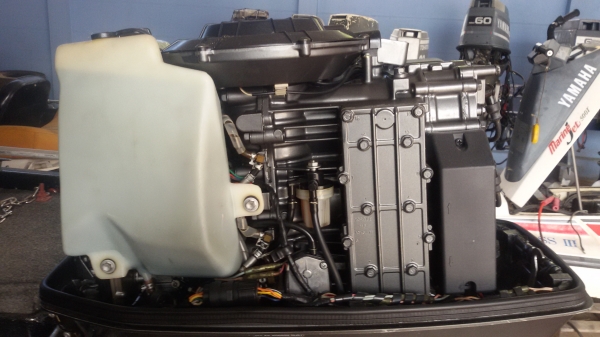 เครื่องเรือ suzuki55hp สภาพใหม่กริบๆ ใบเลต พร้อมใช้