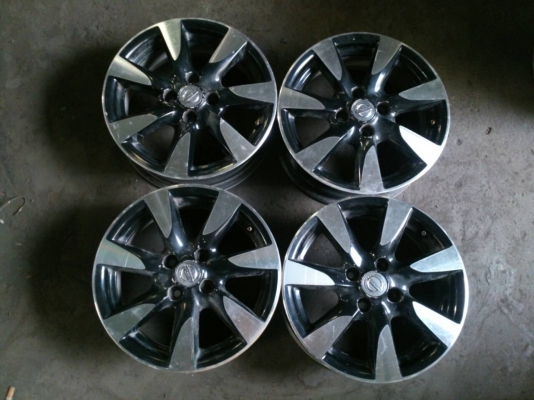 ขายแม็ก NISSAN  ALMERA  ขอบ15  จำนวน 4 วง