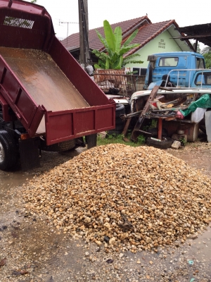 ขายรถดั๊มพ์กระบะ Mitsubishi L200 4D56 ทะเบียนภาษีเต็มพร้อมโอนแจ้งเปลี่ยนเป็นดั้มพ์เรียบร้อยช่วงล่างดี เครื่องดีสีสวยรถพร้อมใช้งาน สนใจติดต่อ 0903235895