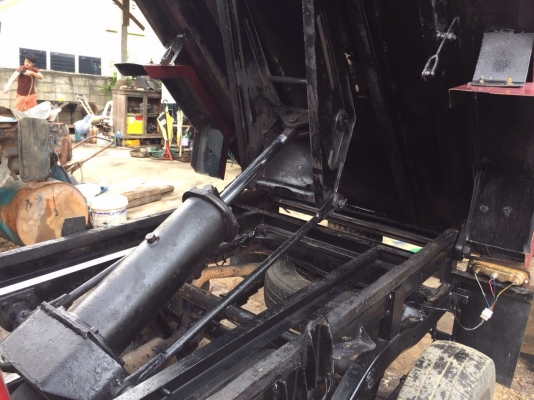 ขายรถดั๊มพ์กระบะ Mitsubishi L200 4D56 ทะเบียนภาษีเต็มพร้อมโอนแจ้งเปลี่ยนเป็นดั้มพ์เรียบร้อยช่วงล่างดี เครื่องดีสีสวยรถพร้อมใช้งาน สนใจติดต่อ 0903235895