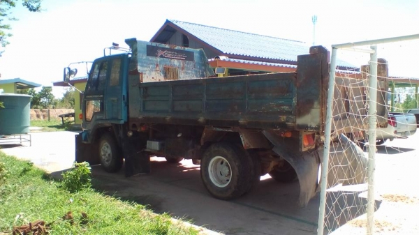 **495,000 บ.ต่อรอง /// 6ล้อดั้มดิน ISUZU ROCKY-175 แรง เครื่อง+เกียร์ ดี คัสซีดี สวย หัวเก๋งดี คอนโซลครบ พาวเวอร์/ทริฟฟี่/แอร์ ครบ ดั้มเหล็ก5ตัน3.60ม.ยิงหน้า ฝาทึบมีผุบ้างนิดๆหน่อยๆ ยาง8.25/16 ขายตามสภาพ พร้อมใช้ เล่มฯครบ **ขาย ISUZU ROCKY -175 HP 6ล้อดั้ **495,000 บ.ต่อรอง /// 6ล้อดั้มดิน ISUZU ROCKY-175 แรง เครื่อง+เกียร์ ดี คัสซีดี สวย หัวเก๋งดี คอนโซลครบ พาวเวอร์/ทริฟฟี่/แอร์ ครบ ดั้มเหล็ก5ตัน3.60ม.ยิงหน้า ฝาทึบมีผุบ้างนิดๆหน่อยๆ ยาง8.25/16 ขายตามสภาพ พร้อมใช้ เล่มฯครบ **ขาย ISUZU ROCKY -175 HP 6ล้อดั้