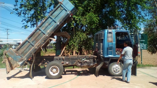 **495,000 บ.ต่อรอง /// 6ล้อดั้มดิน ISUZU ROCKY-175 แรง เครื่อง+เกียร์ ดี คัสซีดี สวย หัวเก๋งดี คอนโซลครบ พาวเวอร์/ทริฟฟี่/แอร์ ครบ ดั้มเหล็ก5ตัน3.60ม.ยิงหน้า ฝาทึบมีผุบ้างนิดๆหน่อยๆ ยาง8.25/16 ขายตามสภาพ พร้อมใช้ เล่มฯครบ **ขาย ISUZU ROCKY -175 HP 6ล้อดั้ **495,000 บ.ต่อรอง /// 6ล้อดั้มดิน ISUZU ROCKY-175 แรง เครื่อง+เกียร์ ดี คัสซีดี สวย หัวเก๋งดี คอนโซลครบ พาวเวอร์/ทริฟฟี่/แอร์ ครบ ดั้มเหล็ก5ตัน3.60ม.ยิงหน้า ฝาทึบมีผุบ้างนิดๆหน่อยๆ ยาง8.25/16 ขายตามสภาพ พร้อมใช้ เล่มฯครบ **ขาย ISUZU ROCKY -175 HP 6ล้อดั้