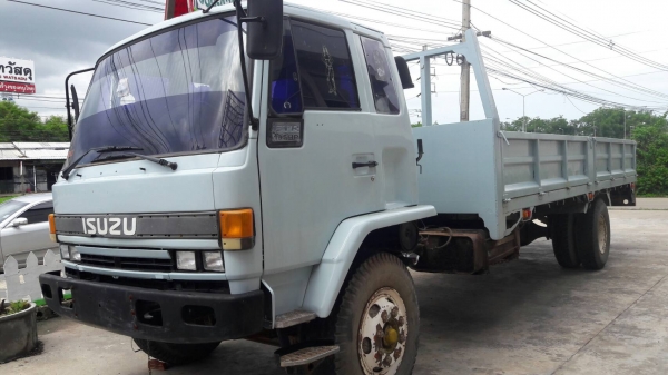 หกล้อ อีซูชุ ร็อค FTR32M195ช่วงยาว7.20ม สภาพดีสวยพร้อมใช้ รถห้างแท้ ทะเบียนพร้อมโอน หกล้อ อีซูชุ ร็อค FTR32M195ช่วงยาว7.20ม สภาพดีสวยพร้อมใช้ รถห้างแท้ ทะเบียนพร้อมโอน