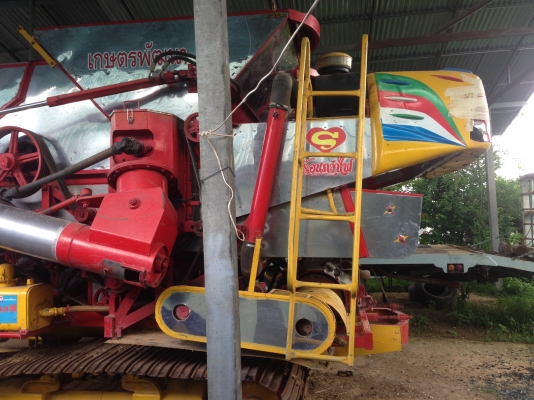 ขายรถเกี่ยวข้าวเกษตรพัฒนา รุ่นไอ้หนุ่มไวไฟพร้อมรถ 10 ล้อเทรลเลอร์หางปลา (ราคา1,850,000 บาท) รถป๊57รถ ขายรถเกี่ยวข้าวเกษตรพัฒนา รุ่นไอ้หนุ่มไวไฟพร้อมรถ 10 ล้อเทรลเลอร์หางปลา (ราคา1,850,000 บาท) รถป๊57รถ