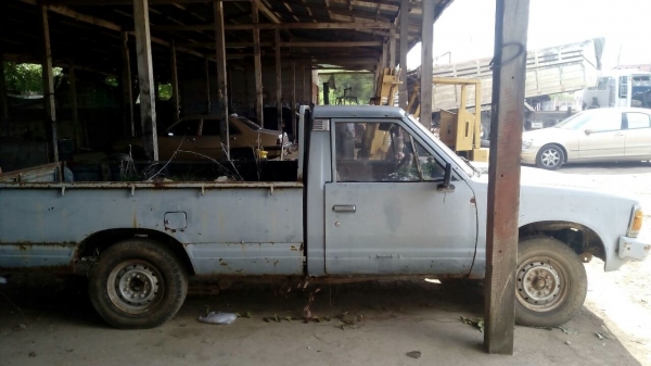 Datsun 720 ปี 1982 38,000 บ. ใช้งานได้ Datsun 720 ปี 1982 38,000 บ. ใช้งานได้