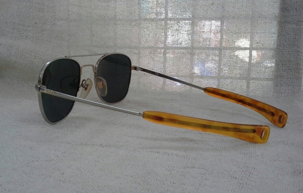 แว่นตาต้นตำรับเสืออากาศยุค '70s  ราคานักศึกษา!  Original AO Skymaster Pilot made in USA