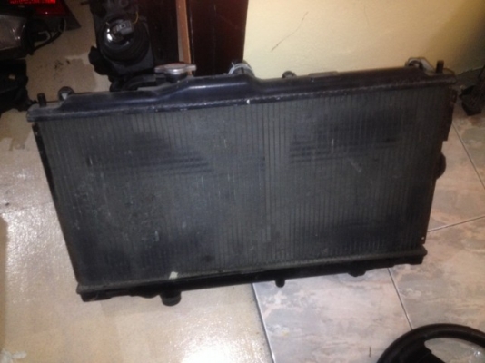 หม้อน้ำติดพัดลม HONDA เเอคคอร์ 94 ถึง 97 เก่าญี่ปุ่นเเท้สภาพสวย