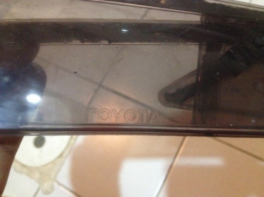 กันสาดเเท้ TOYOTA ยาริส ครบชุด4อัน กริปครบเก่าญี่ปุ่นสภาพดี