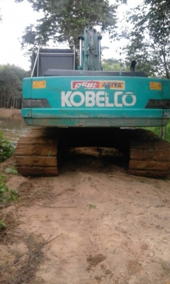 ขายรถแบคโฮ KOBELCO SK200-/// เอกสารเล่มทะเบียน ระบบไฟเต็ม ราคา 800000