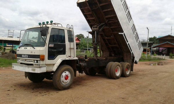 ขาย210สุเปอรสโลวยกเครื่อง6HE1-195ครัชีสวยแอรเย็น