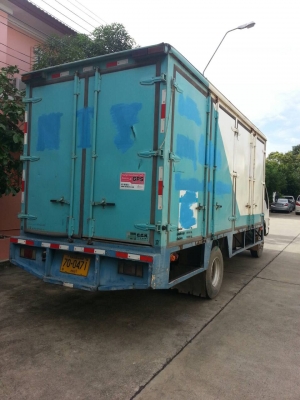 ขายด่วนรถอีซูซุตู้ 10 บาน