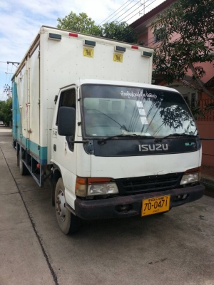 ขายด่วนรถอีซูซุตู้ 10 บาน