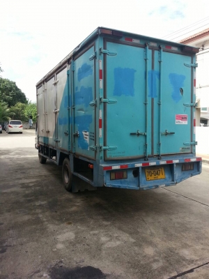 ขายด่วนรถอีซูซุตู้ 10 บาน