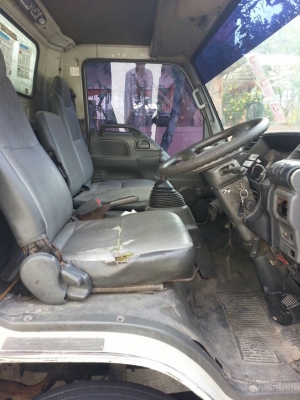 ขายด่วนรถอีซูซุตู้ 10 บาน