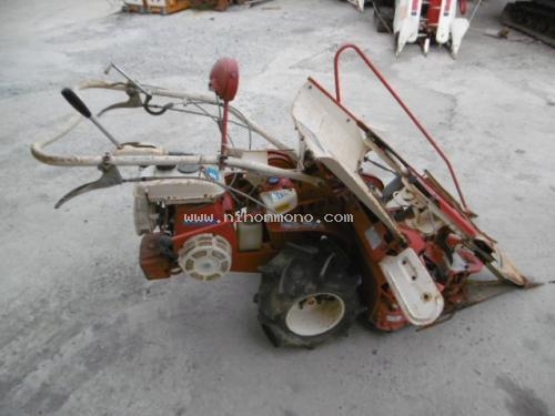 รถเกี่ยวข้าวเดินตาม  KUBOTA   HE50A รหัสสินค้า : 80803378  www.nihonmono.com