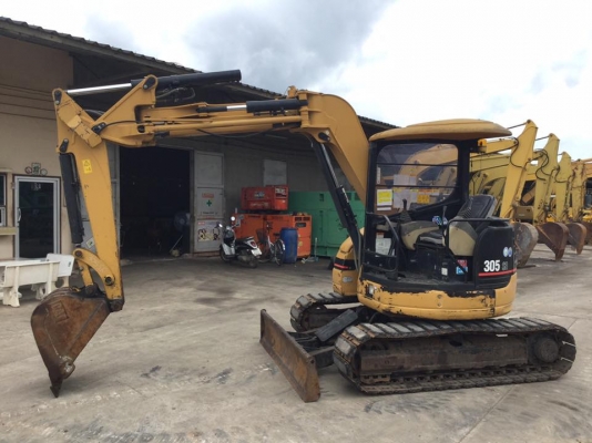 ต้องการขายรถขุดดิน