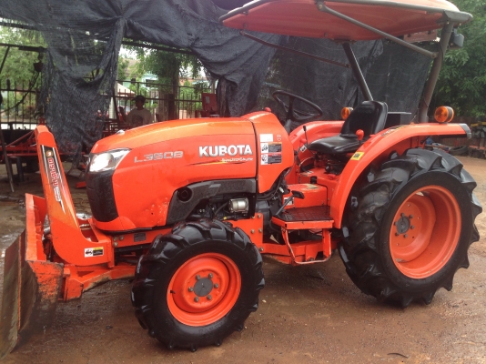 ขาย L3608 สวยๆเดิมๆทั้งคัน 4WD พร้มใบดันหน้าตราช้าง และ ผาน4