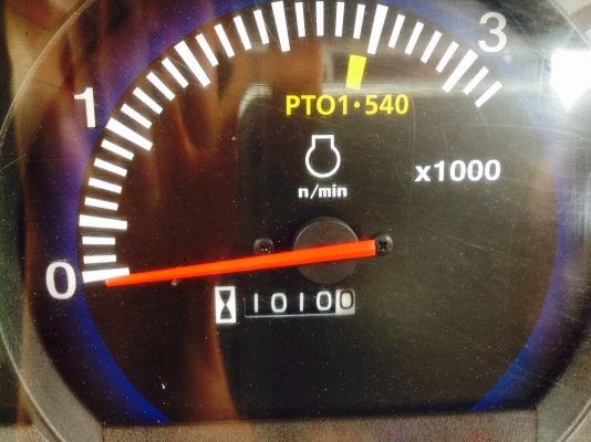 ขาย L3608 สวยๆเดิมๆทั้งคัน 4WD พร้มใบดันหน้าตราช้าง และ ผาน4