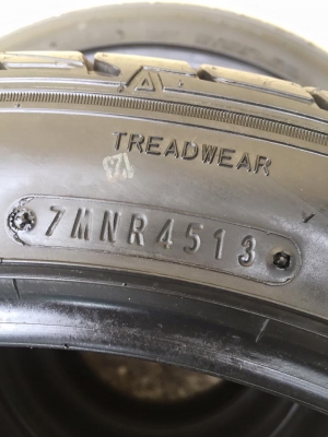 ขายยาง DUNLOP LM704 205-45-17 ปี13 ดอกเต็ม ไม่มีปะ ไม่กินข้าง ชุดละ 4,000 บาท