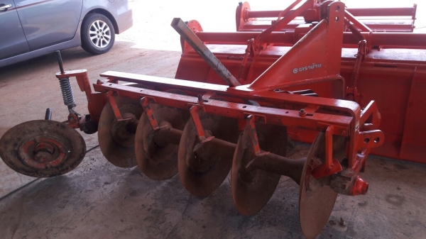 ขายผาน5โครง6ตราช้างใสรถไถ34ถึง45แรง