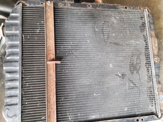 หม้อน้ำ ร๊อกกี้ เครื่อง 6BG1 ของญี่ปุ่น สภาพดี