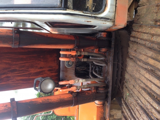 ขายรถแบ็คโฮ HITACHI EX200-1 เครื่องดีเอวแน่น ช่วงล่าง 70\% แอร์เย็น รถยืนตักอยู่กับที่ เอกสารอินวอย