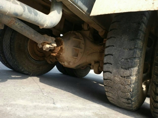 ขายรถบรรทุก 10 ล้อน้ำ NISSAN UD 170 แรงม้า 2 เพลา มีสเปรย์หน้าหลัง ราคา 480000