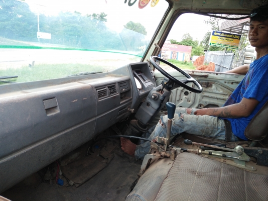 ขายรถ6ล้อดั้มFB112เครื่อง117ดีมีสโลกลางด้วยพร้อมใช่