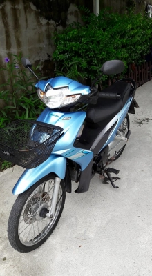 ขาย wave 110 iปี 53  หัวฉีด รถบ้าน  เครื่องเดิมสนิท โซลาวลิ้นไม่ดัง ชุดสีไม่มีแตก สตาร์ทเท้าปกติ ยาง หน้า หลัง เปลี่ยนมาใหม่ ไมวิ่ง 17&times;&times;&times; กว่าโล ระบไฟใช้ใช้ทุกดวง กุญแจใหญ่ ทะเบียนไม่ขาดดต่อ รถอยุ่ดอนเมือง กรุงเทพ  ติดต่อ 0891123302 ราคา