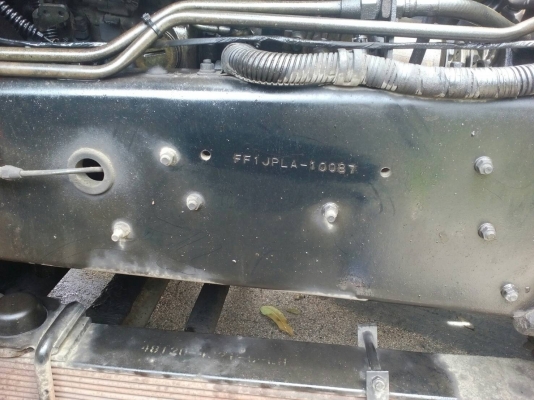 รถฮีโน่ 6 ล้อตู้แห้ง รุ่น FF1J ปี44