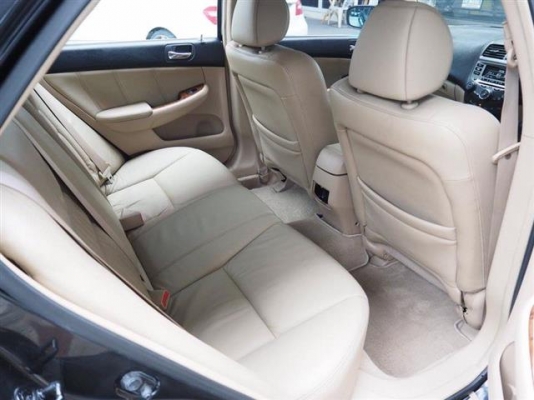 Honda Accord 2.4i-vtec สีดำ ไมเนอร์เชนจ์ ปี2006.