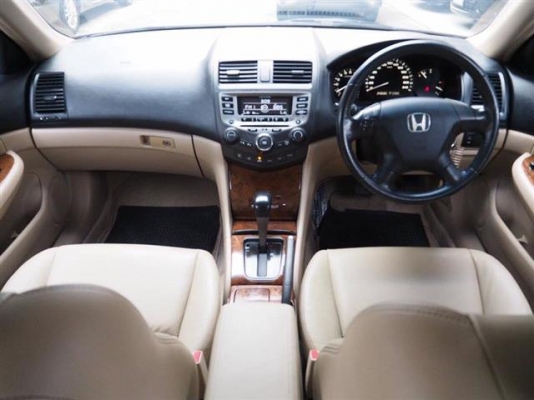 Honda Accord 2.4i-vtec สีดำ ไมเนอร์เชนจ์ ปี2006.